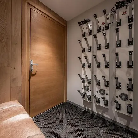 בקתה Rosoire 1650